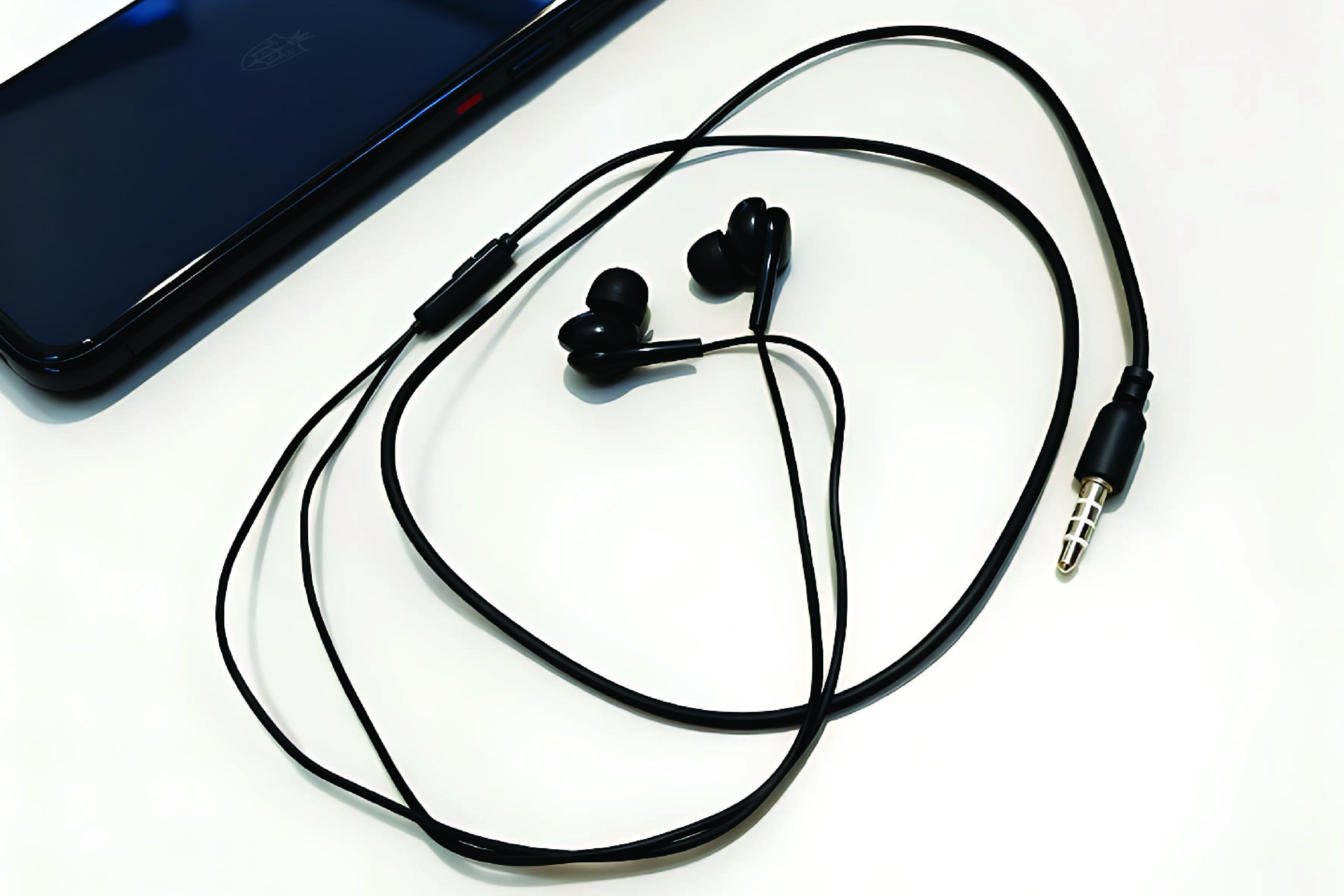 Sanso Wired Handsfree Earphones with HD Sound in UAE